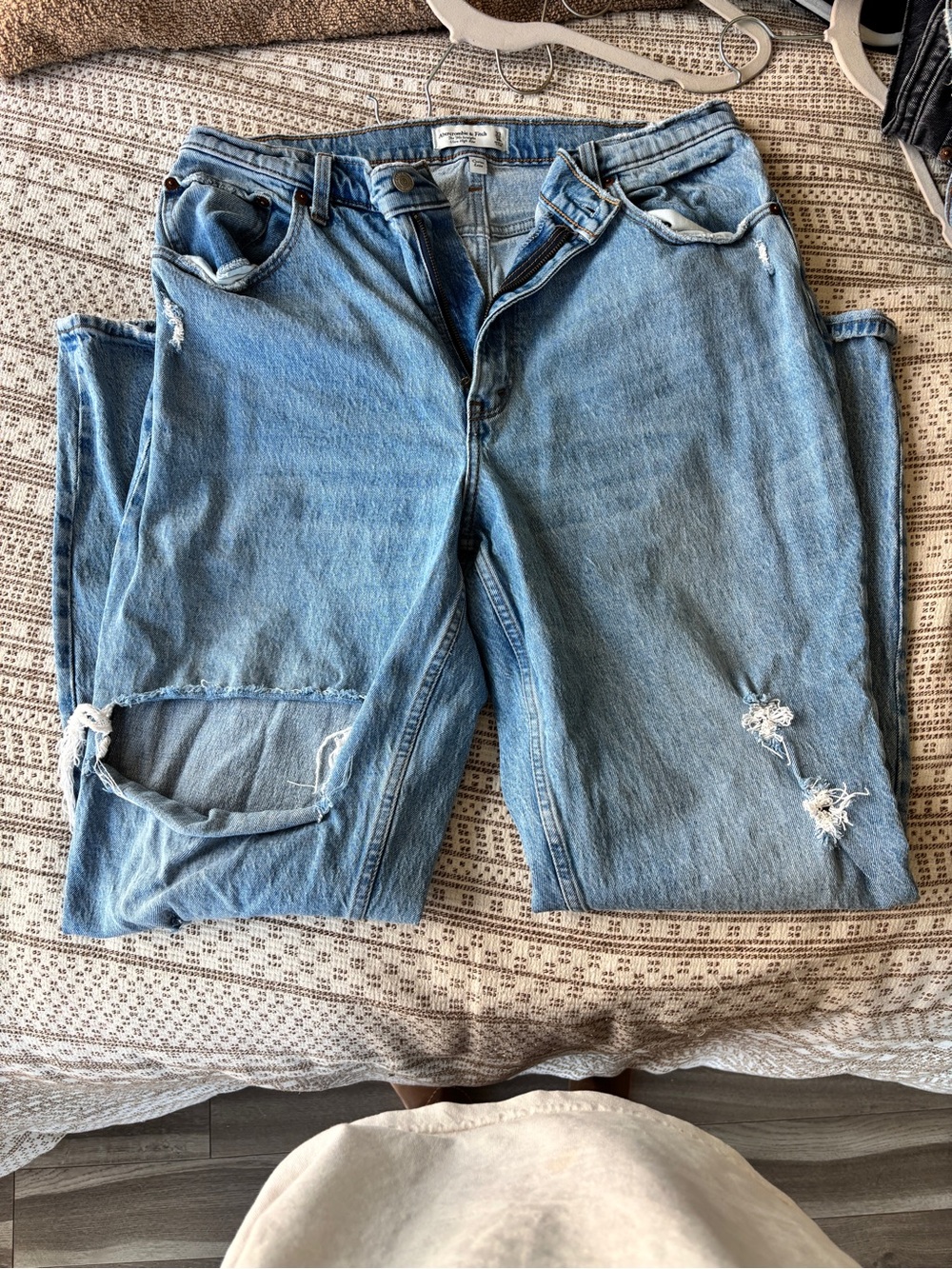 Abercrombie and Fitch 90s Straight Ultra High Rise curve love